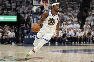 巴特勒背靠背以75+%命中率砍下20+5+5 勇士队史首人