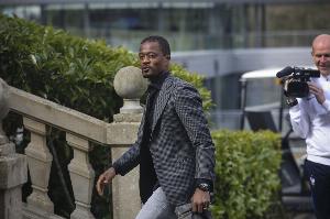 埃弗拉：我在莫耶斯时期曾觉得自己踢得像屎 这一代球员感觉很软