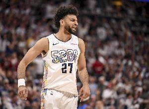 外线没开但全能！贾马尔-穆雷三分5中0拿到15分7板7助1帽