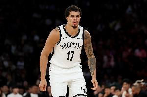 这……小迈克尔-波特6场18助 目前是篮网总助攻最多球员 场均第2